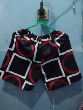 Celana pendek dapat 5