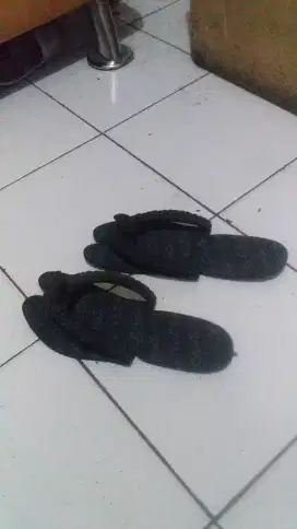 Jual sandal santai... harga japri pesan banyak buat hadiah bisa kurang