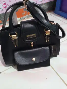 Tas wanita warna hitam