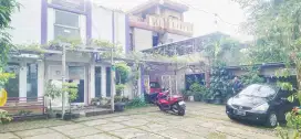 Di jual Rumah 3 lantai berikut Klinik Bersalin di pilar cikarang utara