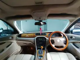 Jaguar S 3.0 Istimewa