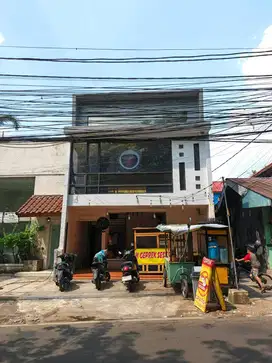 Ruko Komersil 3lt di Jl Kemang Timur Bangka Jakarta Selatan