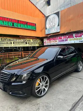 Mercedes-Benz E300 2010 Bensin