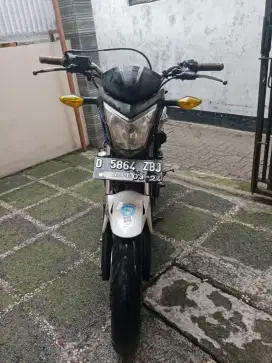 Honda CB 150r th 2014 ss kumplit