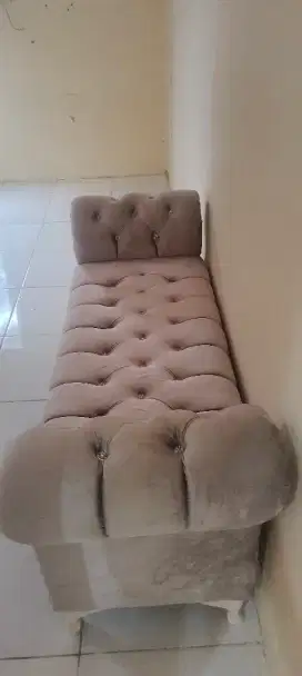 Sofa minimalist