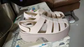 Sepatu Crocs Wanita