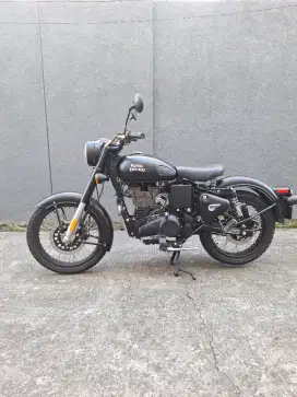 Royal Enfield C500 ABS Stealth Black