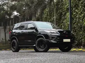 2018 Toyota Fortuner VRZ TRD Sportivo 2GD 2.4L Diesel A/T Hitam Black