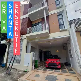Rumah Kos 3 Lantai Plus Rooftop Full Furnished Griya Shanta Eksekutif
