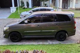 Toyota Kijang Innova 2011 Bensin