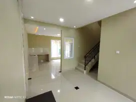 Rumah 2 Lantai di Modern Hills Pondok Cabe, Tangerang