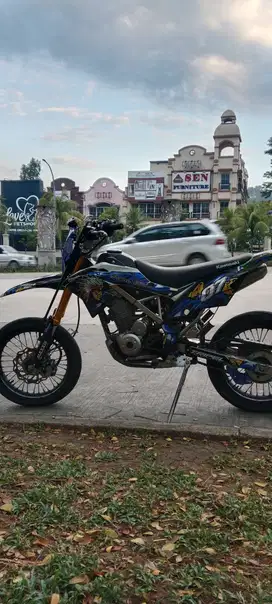 Jual aja motor klx bf 2019 udah supermoto. Siap dibawa nongkrong mesin