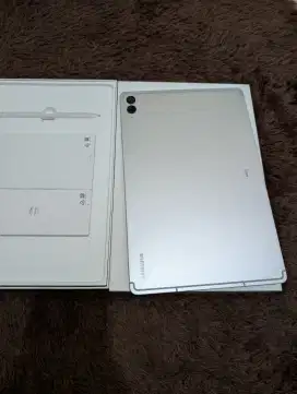 Samsung tab s9 fe plus 8/128gn wifi like new