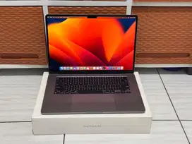 Macbook air m2 256gb ibox 15 inch mulus 1000% seperti baru fullset