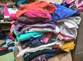 Di cari baju bekas layak pakai