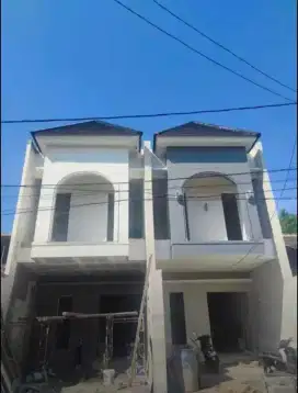 Rumah American Style Nirwana Eksekutif Rungkut Surabaya