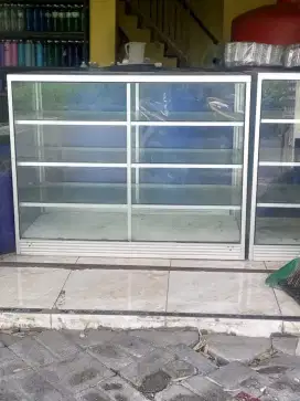 Etalase kaca panjang 1 Meteran