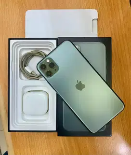iPhone 11 Pro Max Green 256gb regist