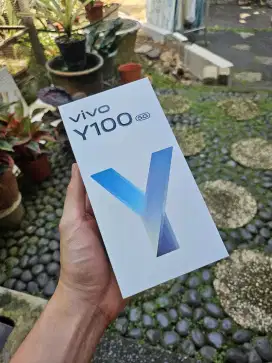 Vivo  Y100 5 G, 8 gb/256 gb