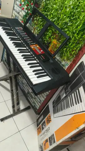 YAMAHA PSR-F51 Kondisi Istimewa