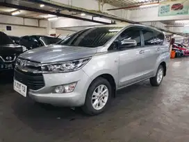 Toyota Innova Reborn Bensin A/T 2019 Silver Low KM Pajak Panjang Mulus