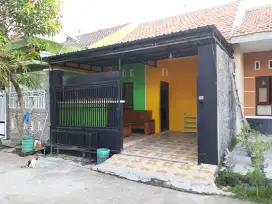 DISEWAKAN RUMAH BESERTA ISINYA