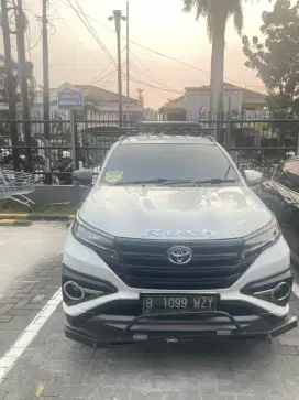 Di jual mobil Toyota Rush THN 2020