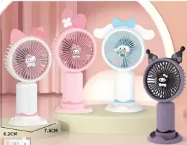 Kipas tangan sanrio
Ada kupingya