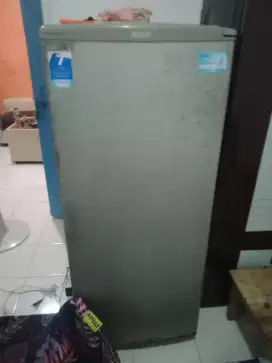 Jual Cepat Freezer merk Aqua