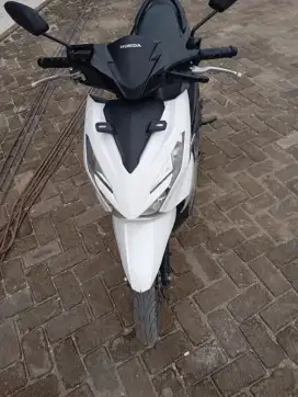 Honda beat 2023 putih
