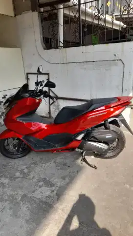Pcx cbs 2024 warna merah