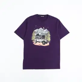 Kaos Adventure Braverquit Camper Car – Warna Ungu | Size M–XL