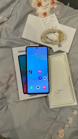 Dijual Samsung M54 Silver 5G 8/256GB SEIN Lengkap