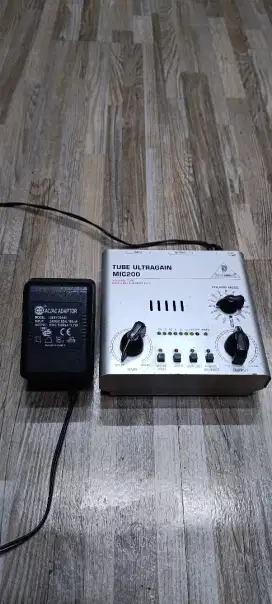 Behringer Preamp Tube Profesional untuk Studio dan Rekaman Musik