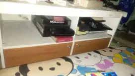 D jual seken kulkas , rak tv ,box container , kasur
