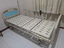 Ranjang/tempat tidur/bed rumah sakit