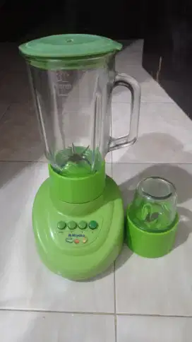 Blender miyako gelas kaca