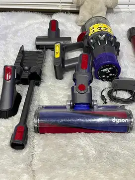 Cordless vacuum dyson v10
