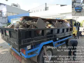 Jasa buang puing tanah