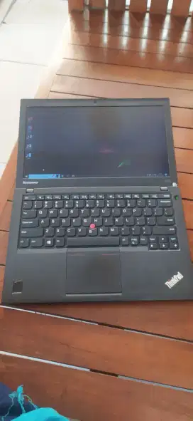 Thinkpad x240 core i5