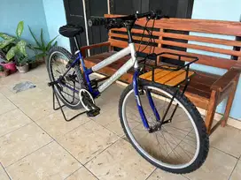 Sepeda Commuter Bike Polygon Mendova UK 26 Biru Silver