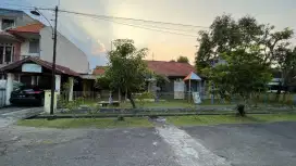 Turun Harga Dijual Rumah Lama Hitung Tanah Ketintang Tengah