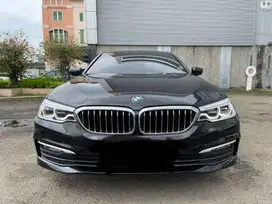 BMW 740Li G12 CKD