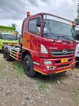 Tronton hino lohan fm 320 ti tahun 2013 6x4