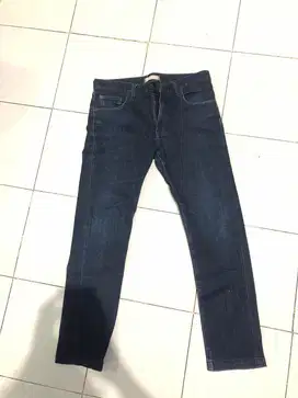 CELANA DENIM UNIQLO