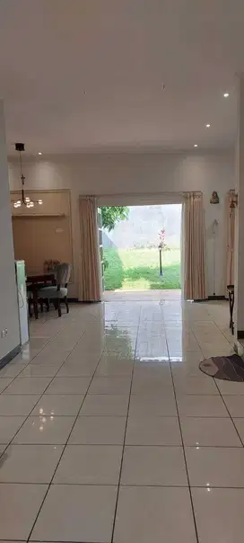 Dijual Rumah Furnish di Kota Baru Parahyangan, strategis