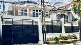 DIJUAL RUMAH DI MENTENG