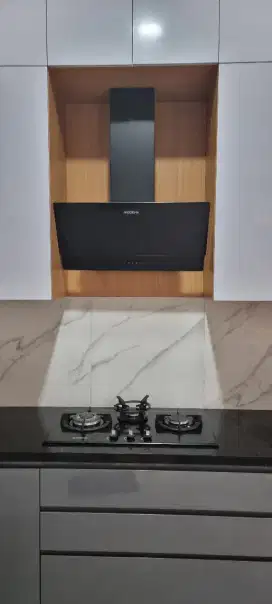 Kompor gas 3 tungku plus cooker hood Modena kondisi 99%