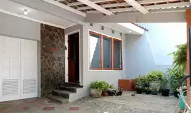 Rumah Nyaman di Cikutra dekat RS Santo Yusup