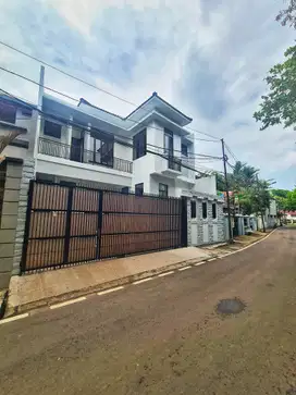 SUPER NEGO! Bangunan Terawat, Komplek. Rumah Dijual Bendungan Hilir